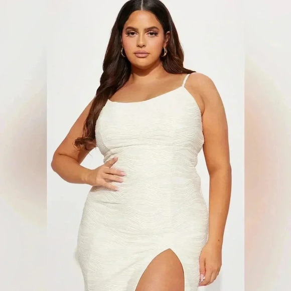 Feeling Textured Midi Dress - Cream - Picture 4 of 5